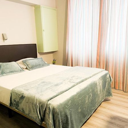 Hostel Monaco Фуншал Экстерьер фото